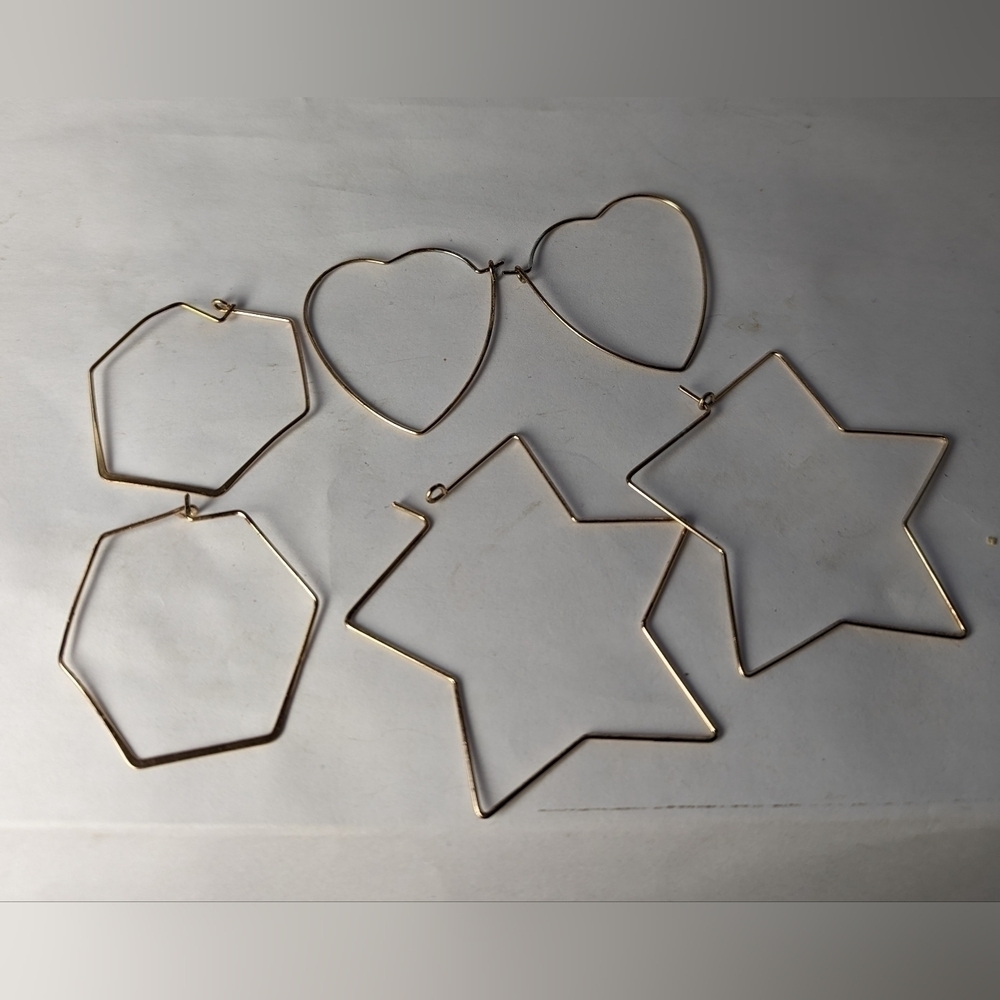 Heart, Star, Geometric, Shaped earrings thin light gold tone vintage